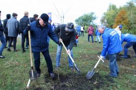 Пензенские партийцы вышли на общегородской субботник