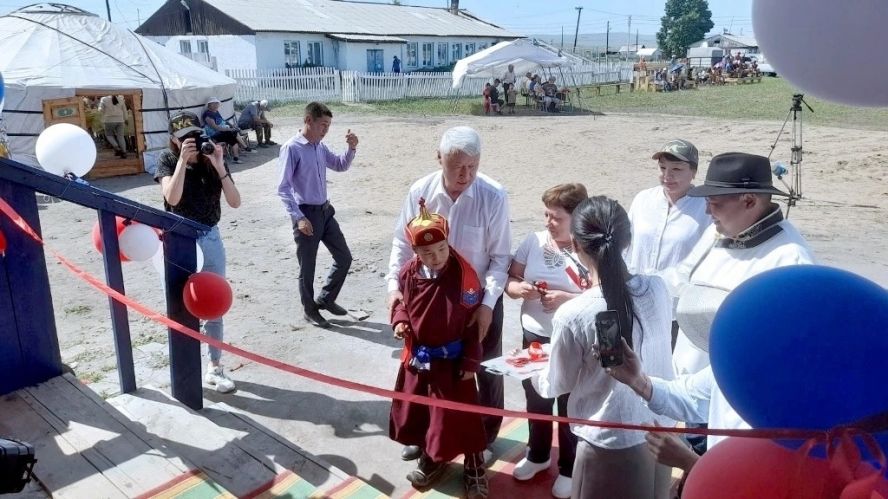 В рамках партийного проекта «Живу.Люблю.Горжусь» и "Детский спорт"  в Целинном открыли спортивный зал ангарного типа